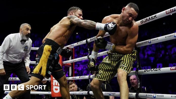 Callum Simpson vs Troy Williamson: Williamson stops Simpson in 10 Troy Williamson punches Callum Simpson
