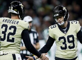 New York Jets 6-29 New Orleans Saints: Charlie Smyth marks new deal with 17 points in win Charlie Smyth celebrates a successful kick