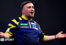 World Darts Championship 2025 results: Luke Littler thanks booing crowd for ‘paying prize money’ Luke Littler celebrates winning a set against Rob Cross at the PDC World Championships