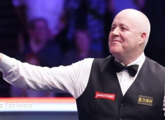 Masters snooker 2026: John Higgins defeats Judd Trump in thriller to reach final John Higgins celebrates