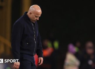 Wolves 2-1 Liverpool: ‘Same old story’ for Arne Slot as Wolves vow to ‘keep fighting’ Rob Edwards raises his fists to the air and shouts in celebration, eyes closed