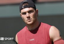 Jack Draper: Injury forces Briton to retire from first-round match at Barcelona Open Jack Draper with a pensive expression during a tennis match