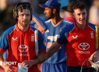 England vs India: Hosts complete first T20 series win over tourists who suffer record defeat England coach Charlotte Edwards and captain Nat Sciver-Brunt