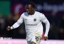 Abdulmalik agrees Boreham Wood exit to beat Jamie Vardy’s record Abdul Abdulmalik dribbling while playing for Boreham Wood