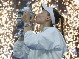 US Open 2026 results: Elena Rybakina beats Aryna Sabalenka to win New York title Elena Rybakina lifts the US Open trophy with Aryna Sabalenka looking on